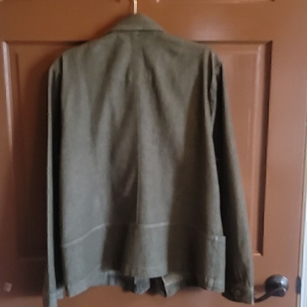 Krazy Kat-Olive colored leaf stud, denim jacket XXL. NWT. - Picture 8 of 8